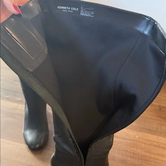 Kenneth Cole New York Justin Black Heeled Boots - Picture 12 of 16